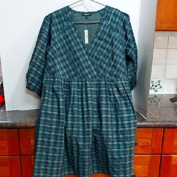 Madewell Dresses & Skirts - Madewell Green Black Dolman Sleeve Sundress...SIZE M